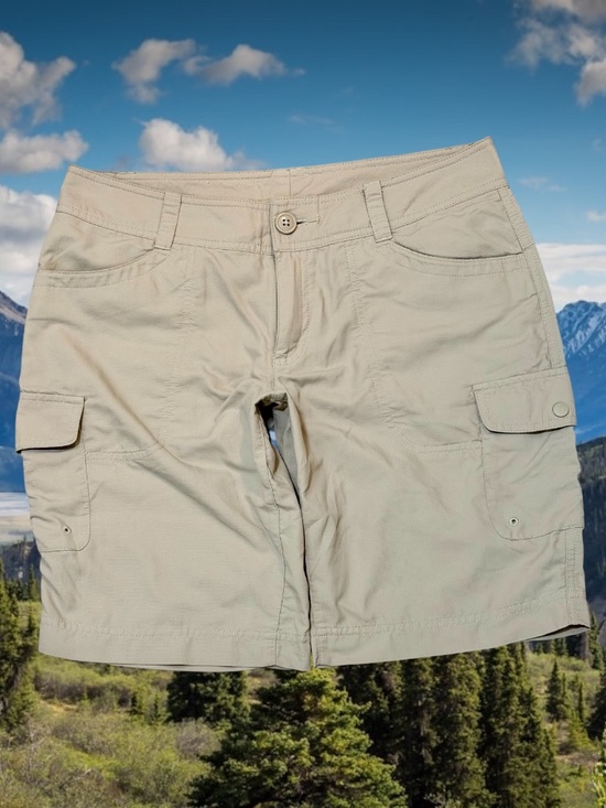 Columbia Pants - COLUMBIA Omni-Wick Hiking Cargo Shorts. Light Khaki 10" Inseam Size 6 EUC